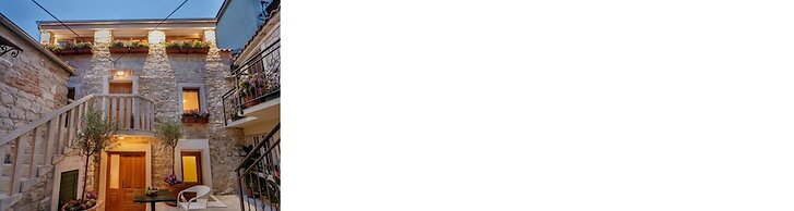 Stone House Luxury Rooms