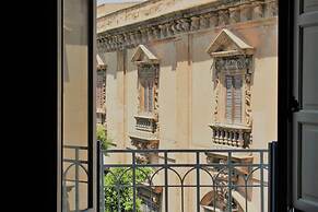 ZIBIBBO SUITES & ROOMS - Aparthotel in Centro Storico a Trapani