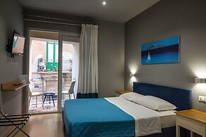 ZIBIBBO SUITES & ROOMS - Aparthotel in Centro Storico a Trapani