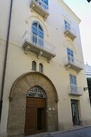 ZIBIBBO SUITES & ROOMS - Aparthotel in Centro Storico a Trapani