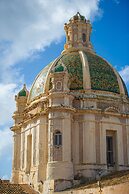 ZIBIBBO SUITES & ROOMS - Aparthotel in Centro Storico a Trapani