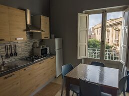 ZIBIBBO SUITES & ROOMS - Aparthotel in Centro Storico a Trapani