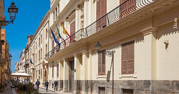 ZIBIBBO SUITES & ROOMS - Aparthotel in Centro Storico a Trapani