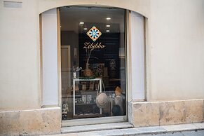 ZIBIBBO SUITES & ROOMS - Aparthotel in Centro Storico a Trapani