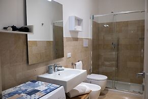 ZIBIBBO SUITES & ROOMS - Aparthotel in Centro Storico a Trapani