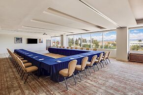 Fiesta Inn Suites Aeropuerto del Bajío