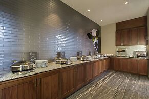 Fiesta Inn Suites Aeropuerto del Bajío