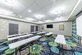 Hampton Inn & Suites Pryor