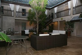 L.A. Sky Boutique Hotel