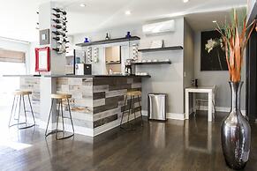 L.A. Sky Boutique Hotel