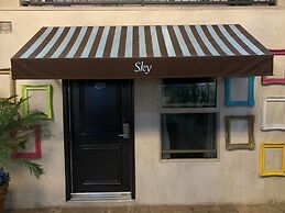 L.A. Sky Boutique Hotel