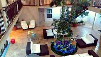 L.A. Sky Boutique Hotel