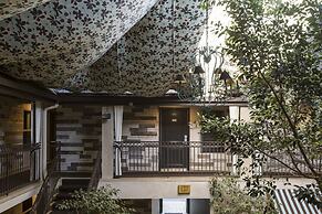 L.A. Sky Boutique Hotel