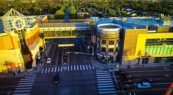 L.A. Sky Boutique Hotel