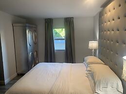 L.A. Sky Boutique Hotel