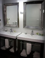 L.A. Sky Boutique Hotel