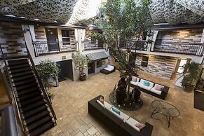 L.A. Sky Boutique Hotel