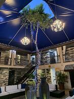 L.A. Sky Boutique Hotel