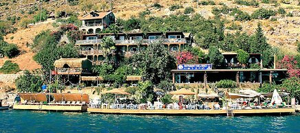 Dolphin Boutique Hotel