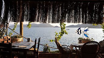 Dolphin Boutique Hotel