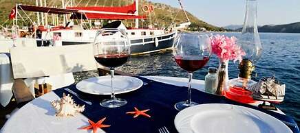 Dolphin Boutique Hotel