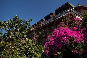 Dolphin Boutique Hotel