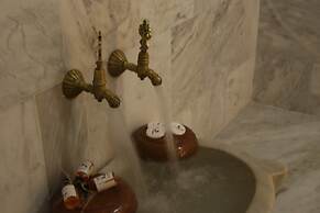 Dolphin Boutique Hotel