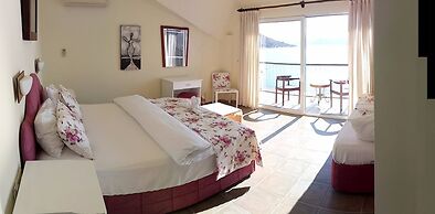 Dolphin Boutique Hotel