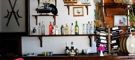 Dolphin Boutique Hotel