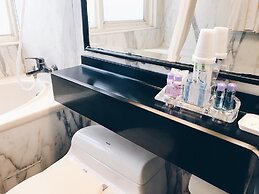 Puyisy Business Hotel