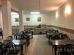 Lelux Hotel