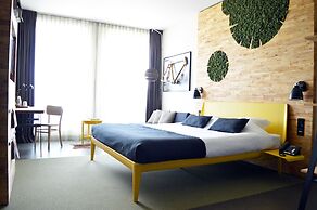 Skotel Amsterdam, Hotelschool The Hague