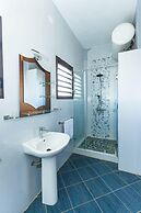 Oceanis Home & Voyages