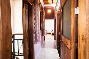 Oceanis Home & Voyages