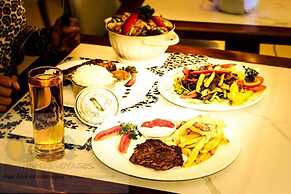 Oceanis Home & Voyages