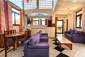 Oceanis Home & Voyages