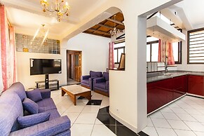 Oceanis Home & Voyages