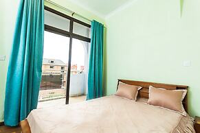 Oceanis Home & Voyages