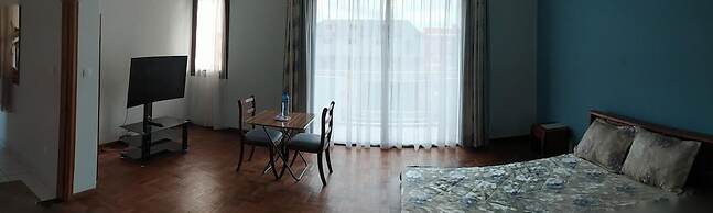 Oceanis Home & Voyages