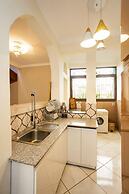 Oceanis Home & Voyages