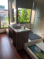 Unique Serviced Apartment