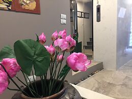 Unique Serviced Apartment