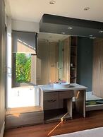 Unique Serviced Apartment