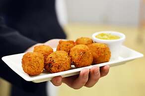 Skotel The Hague, Hotelschool The Hague