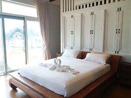 Mountain View Pool Villa Nakhonnayok