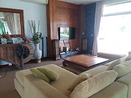 Mountain View Pool Villa Nakhonnayok