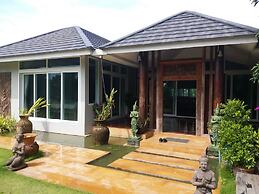 Mountain View Pool Villa Nakhonnayok