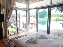 Mountain View Pool Villa Nakhonnayok