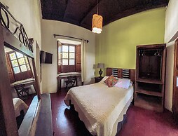 Hostal Antigueño - Hostel