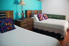 Hostal Antigueño - Hostel